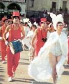 Gorymdaith ym Mhatros