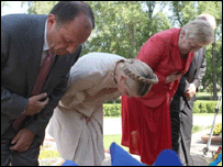 юлія тимошенко вклоняється тарасу шевченку