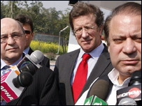 पाकिस्तान के पूर्व प्रधानमंत्री नवाज़ शरीफ़