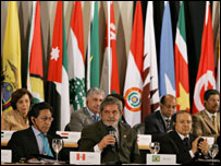 Lula (ao centro) na última reunião da cúpula (Foto: Ricardo Stuckert/PR)