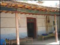 ڈمہ ڈولاکے قریب مولوی فقیر کا گھر