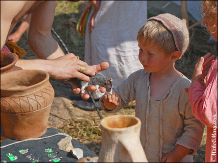 А самым храбрым разрешили погладить мышь