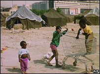 Crianças sem-teto em Paris