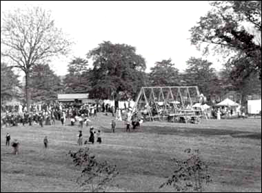 Spring field sports in Bird Grove Park, 1905