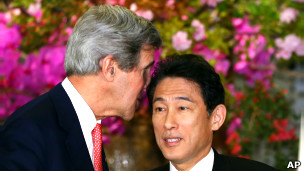 美国国务卿克里与日本外相岸田文雄(14/4/2013)