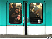 Trem lotado em Les Halles