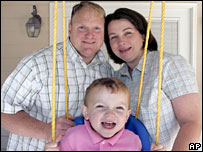 Glen e Rebekah Markham e seu filho Glen Witt