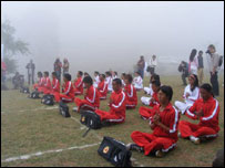 Competidores se aquecem. Foto: Alexandre Casatti.