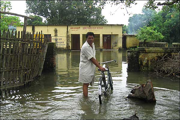 बिहार में बाढ़ से तबाही