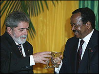 Lula e Paul Biya, durante jantar no domingo