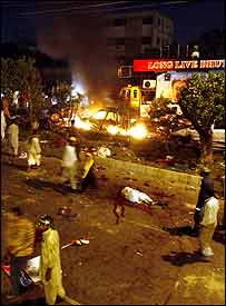 کراچی بم دھماکہ