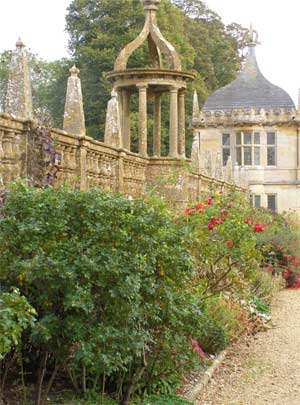 Border at Montacute designed by Phyllis Reiss