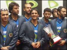 کریکټ لوبغاړي