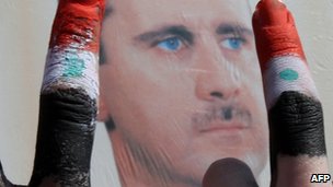 Picture of Bashar al-Assad at a pro-government rally