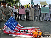 تظاهرات علیه حمله آمریکا در پاکستان