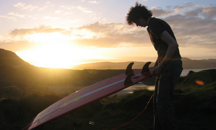 Checking the winter set up ... some more picture post card perfect Irish surfage from Ronan Murray. Pic: Dec 06