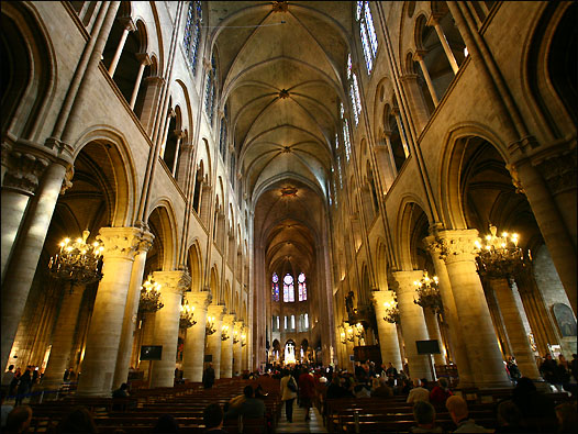 巴黎聖母院因法國作家雨果的同名小說而聞名於世。