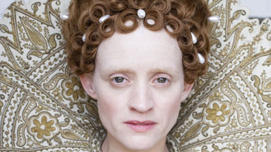 Elizabeth I (Anne-Marie Duff)