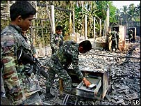 Cảnh sát đang điều tra về vụ phát hỏa trạm phát sóng điện thoại miền Nam Thái Lan