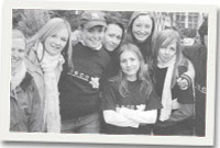 Y criw fydd yn teithio i Honduras