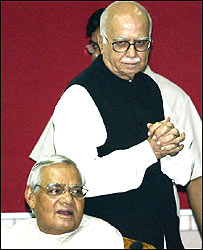 लालकृष्ण आडवाणी और अटल बिहारी वाजपेयी