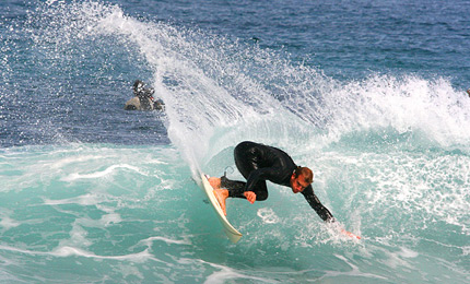 Peter Mayne, emails more action from West Oz, 07