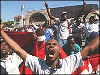 Estudantes protestam na capital do Haiti, Porto Príncipe