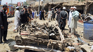 خیبر ایجنسی میں ماضی میں ہونے والا ایک دھماکے کے بعد کا منظر(فائل فوٹو)