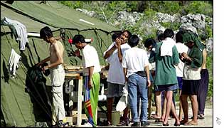 Spory Austrálie a Indonésie o uprchlíky jsou poměrně časté