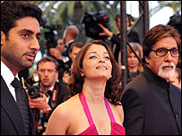 अभिषेक, ऐश्वर्या और अमिताभ बच्चन