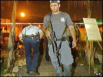 O ataque aconteceu perto de um bar 