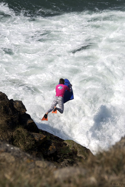 Krayzee zebra steeze threads .. Radical. Ben T on the lens. Some crazy thing headin brineward. Ben 08