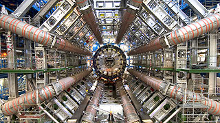 Particle accelerator