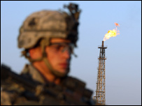 ABD askeri ve petrol rafinerisi