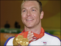 Cua-rơ Chris Hoy của Anh dành 3 huy chương vàng