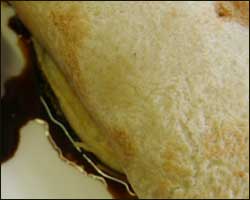 Polish spring rolls and sauce