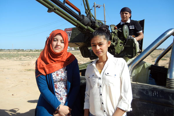 Presenter - Nel Hedayat