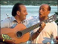 اطالوی وزیرِ اعظم سلویو برلسکونی اور ماریئانو اپیسیلا