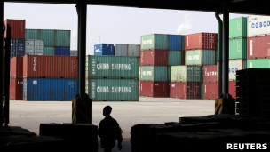 上海港一角的集裝箱堆（13/11/2012）