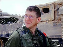 Fiul scriitorului David Grossman, Uri, este unul dintre soldaţii israelieni ucişi în Liban