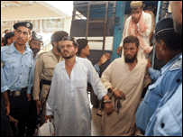 لال مسجد آپریشن میں کئی مشتبہ عسکریت پسندوں کو حراست میں لیا گیا ہے