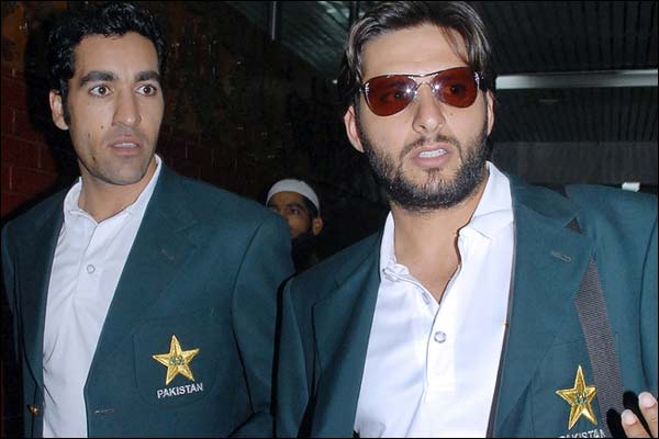 پاکستانی ٹیم ڈھاکہ پہنچ گئی