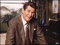 ڈرامے میں اداکار جیمز برولِن ریگن بنے ہیں