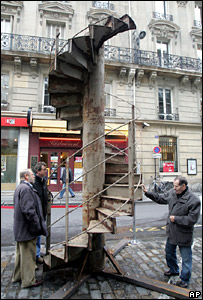 एफिल टावर की सीढ़ियां