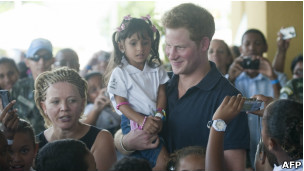 Príncipe Harry em visita ao Rio (Foto AFP)