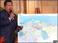 O presidente da Venezuela, Hugo Chávez, apresentando seu plano de resgate dos reféns das Farc