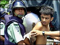 بنگلہ دیش میں حالیہ برسوں میں سیاسی تشدد بڑھتا جارہا ہے