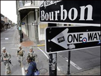 Binh sĩ Mỹ trên đường phố New Orleans