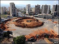 बेरूत में रफ़ीक हरीरी अंतरराष्ट्रीय हवाई अड्डे को जाती एक सड़क