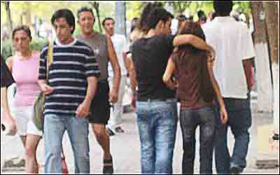 دختر، پسرهای ترک آنتاليا